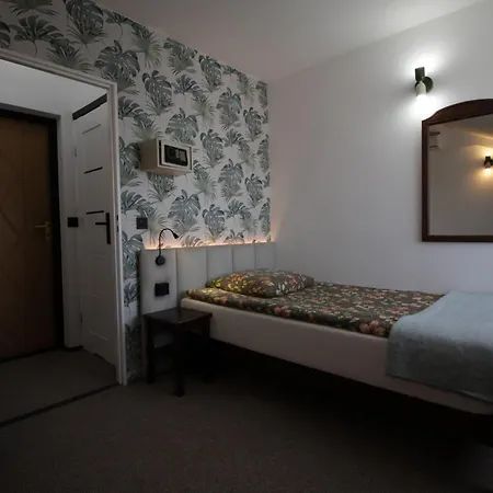 Na Zbojeckiej 2* Skawa